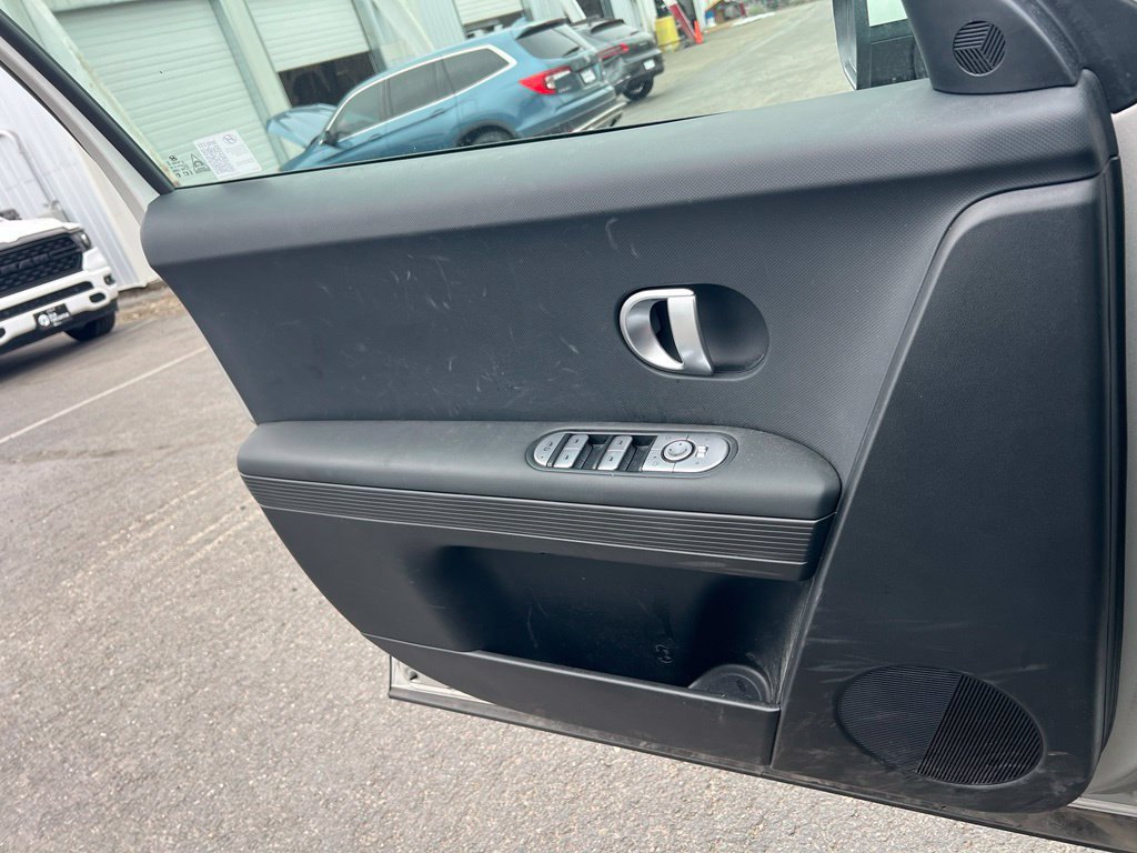 Used 2024 Hyundai Ioniq 5 SEL AWD/4WD image 19