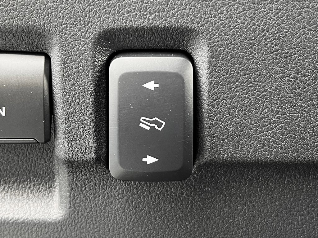 Used 2025 Ford F250 Platinum image 31