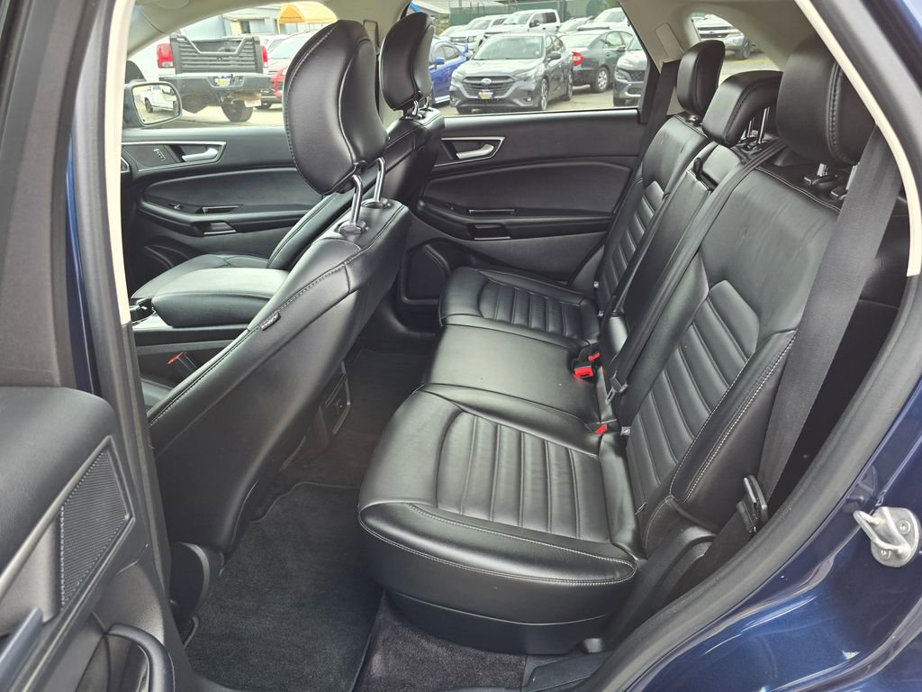 Used 2017 Ford Edge SEL w/ Equipment Group 201A image 17