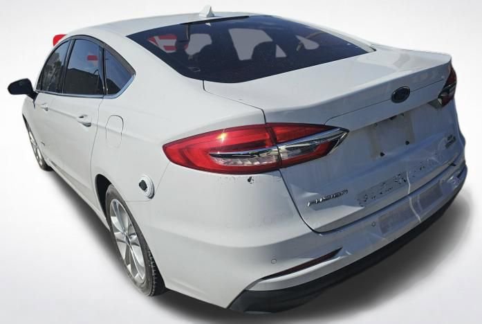Used 2019 Ford Fusion SE FWD image 3