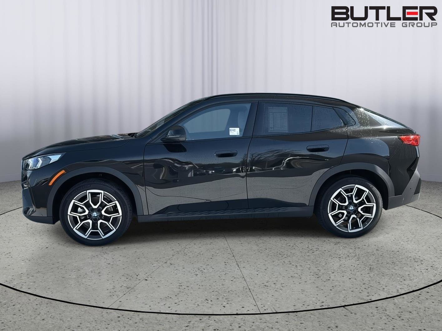 Used 2025 BMW X2 xDrive28i w/ Premium Package image 4