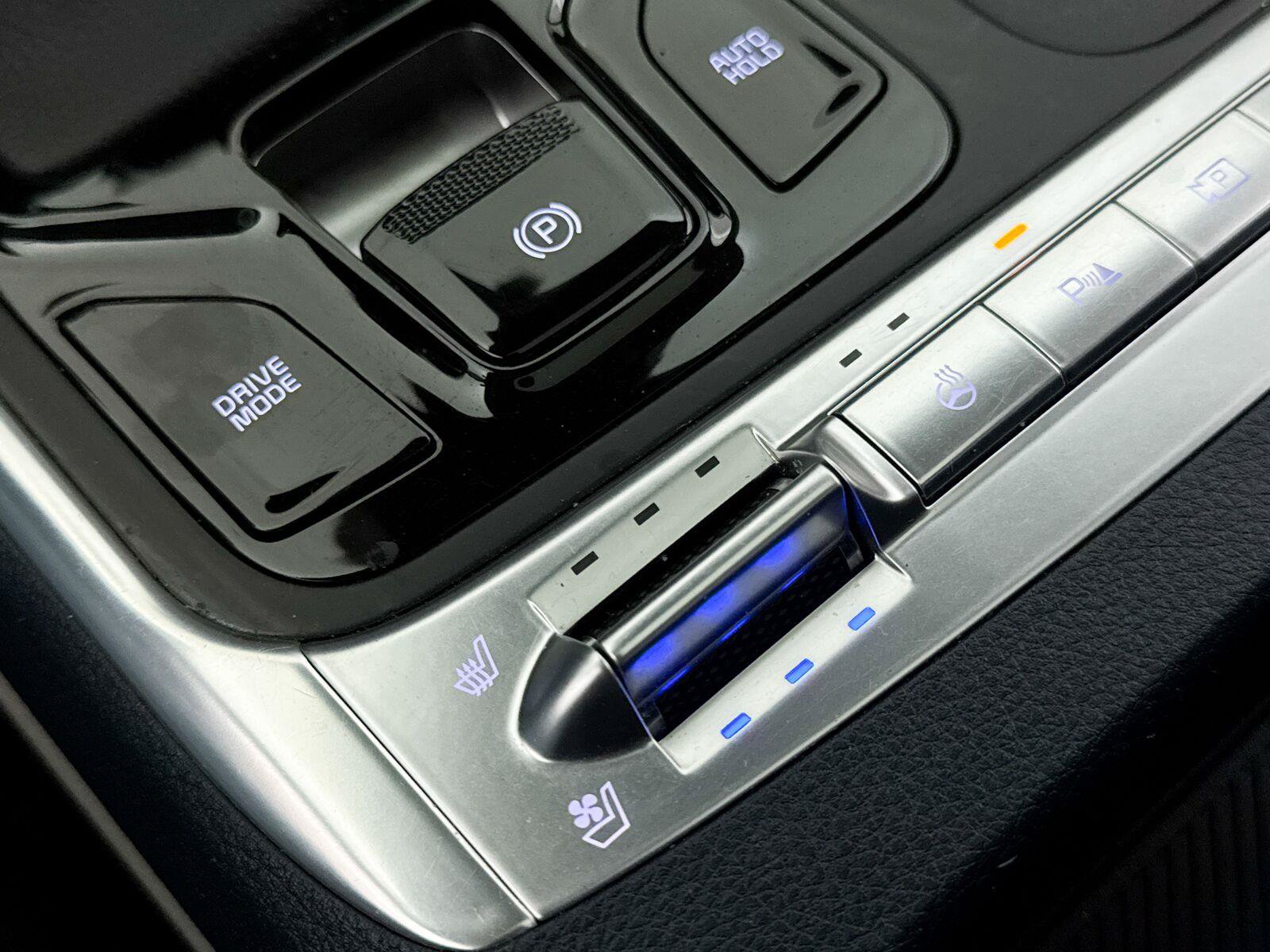 Used 2025 Kia Carnival SX Prestige FWD image 12