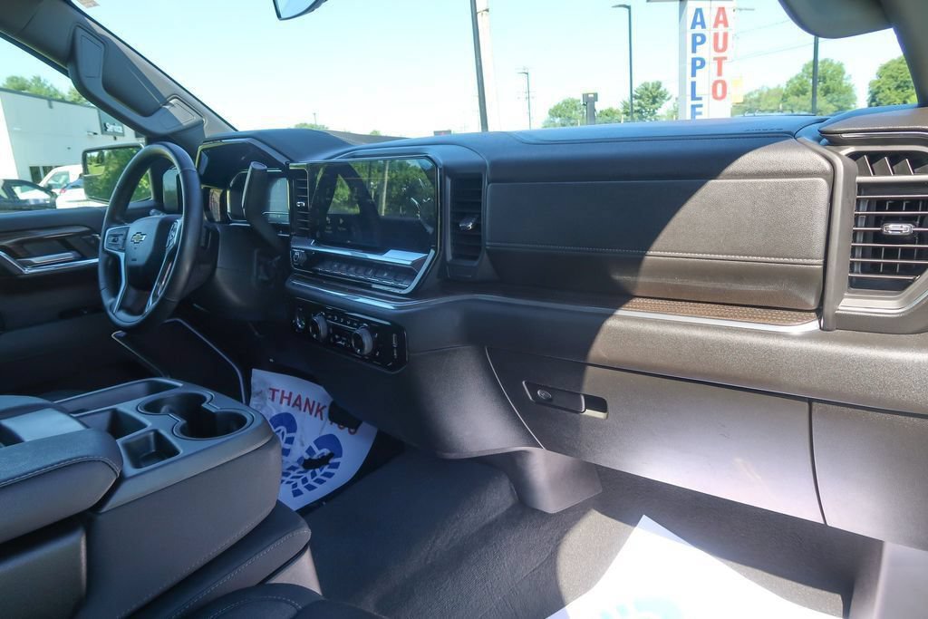 Used 2023 Chevrolet Silverado 1500 LT w/ Protection Package AWD/4WD image 19