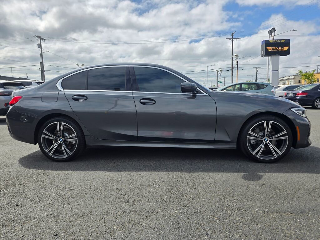 Used 2019 BMW 330i Sedan w/ Premium Package RWD image 5