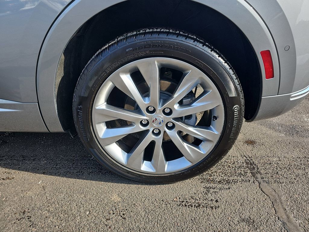 Used 2023 Buick Envision Avenir image 33