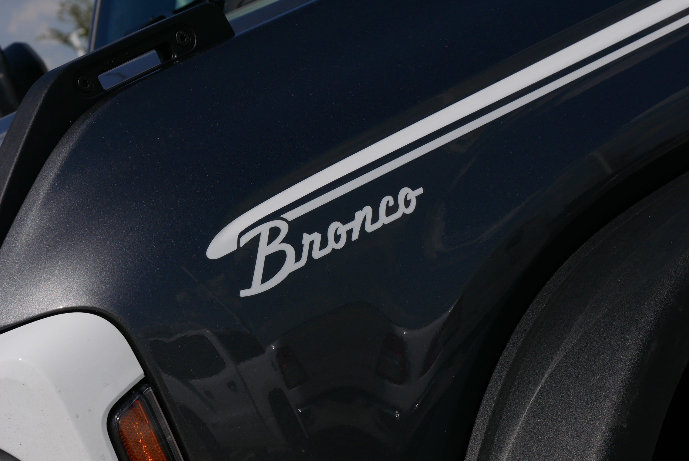 Used 2025 Ford Bronco Heritage Edition AWD/4WD image 37