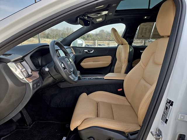 Used 2020 Volvo XC60 T6 Inscription w/ Protection Package image 14