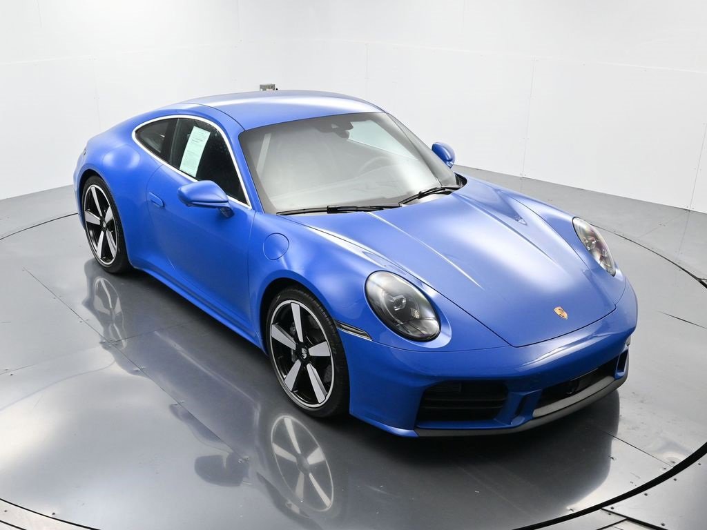 Used 2025 Porsche 911 Carrera image 40