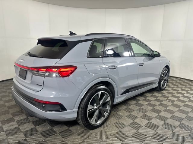 Used 2024 Audi Q4 e-tron Premium Plus w/ Premium Plus image 3