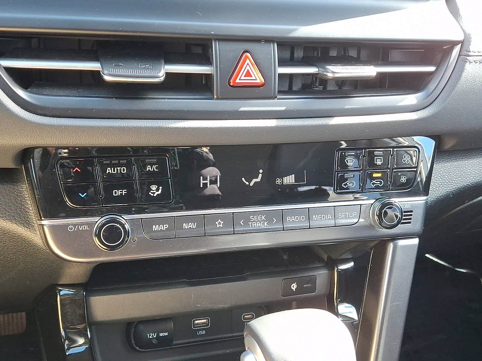 Certified 2024 Kia Seltos SX image 14