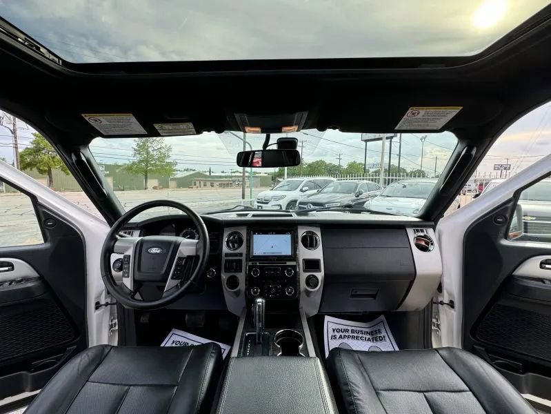 Used 2017 Ford Expedition Limited w/ Equipment Group 301A RWD image 17