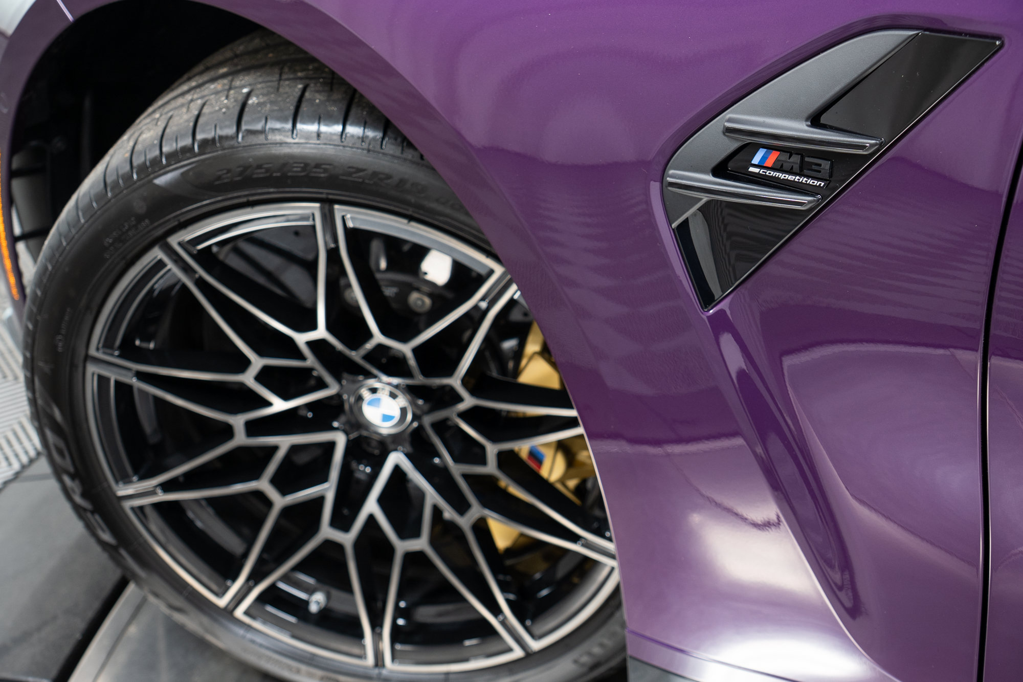 Used 2024 BMW M3 Competition w/ M Carbon Exterior Package AWD/4WD image 28