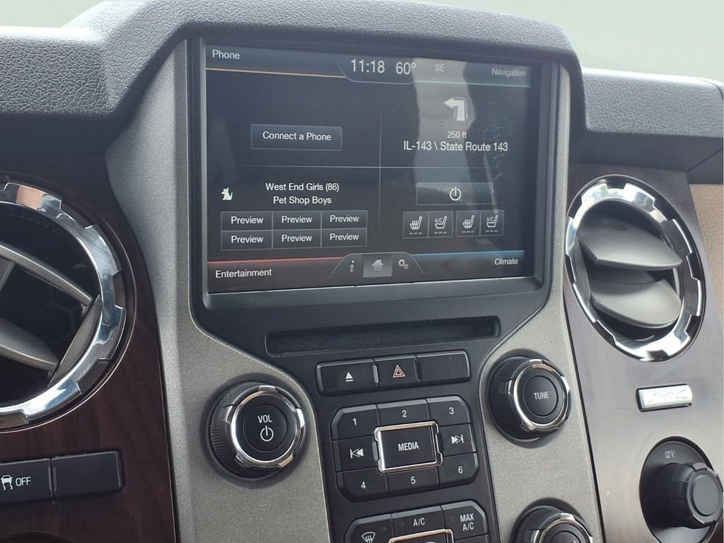 Used 2015 Ford F250 Lariat w/ Lariat Interior Package AWD/4WD image 5