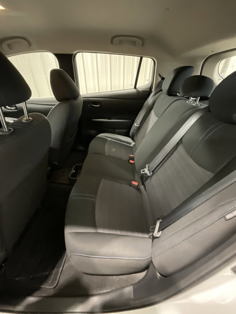 Used 2025 Nissan Leaf S image 10