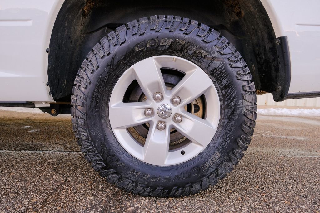 Used 2023 RAM 1500 Classic SLT w/ Electronics Group image 38