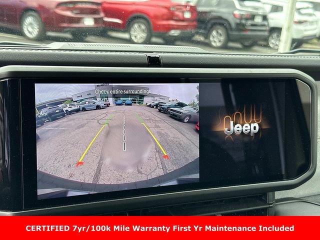 Used 2025 Jeep Wrangler Unlimited Sahara AWD/4WD image 20