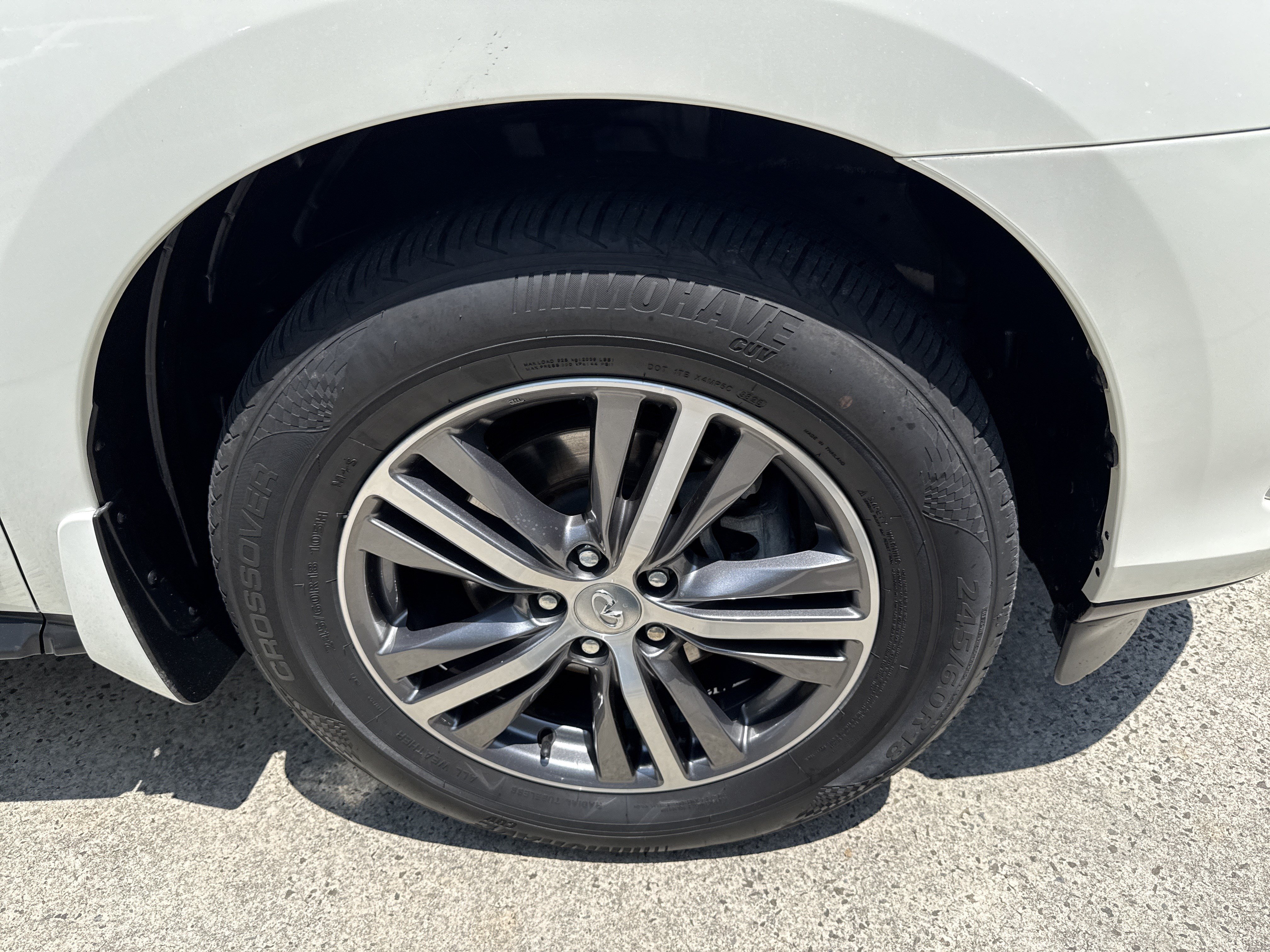 Used 2020 INFINITI QX60 Luxe w/ Essential Package FWD image 12
