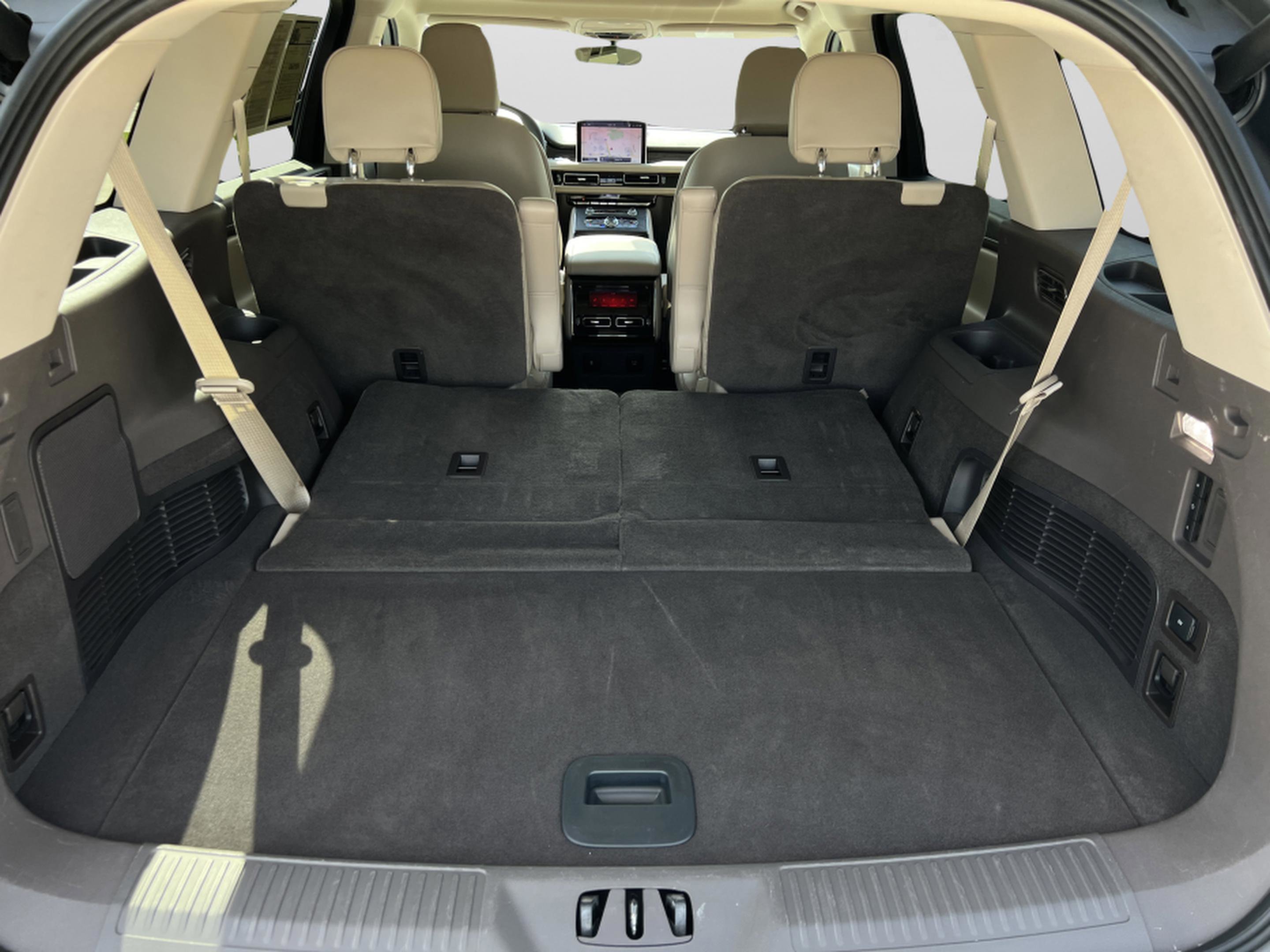 Used 2023 Lincoln Aviator Reserve w/ Equipment Group 201A image 29