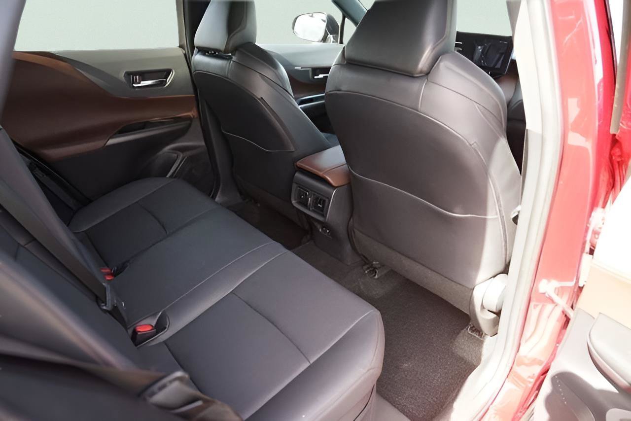 Used 2023 Toyota Venza XLE AWD/4WD image 14