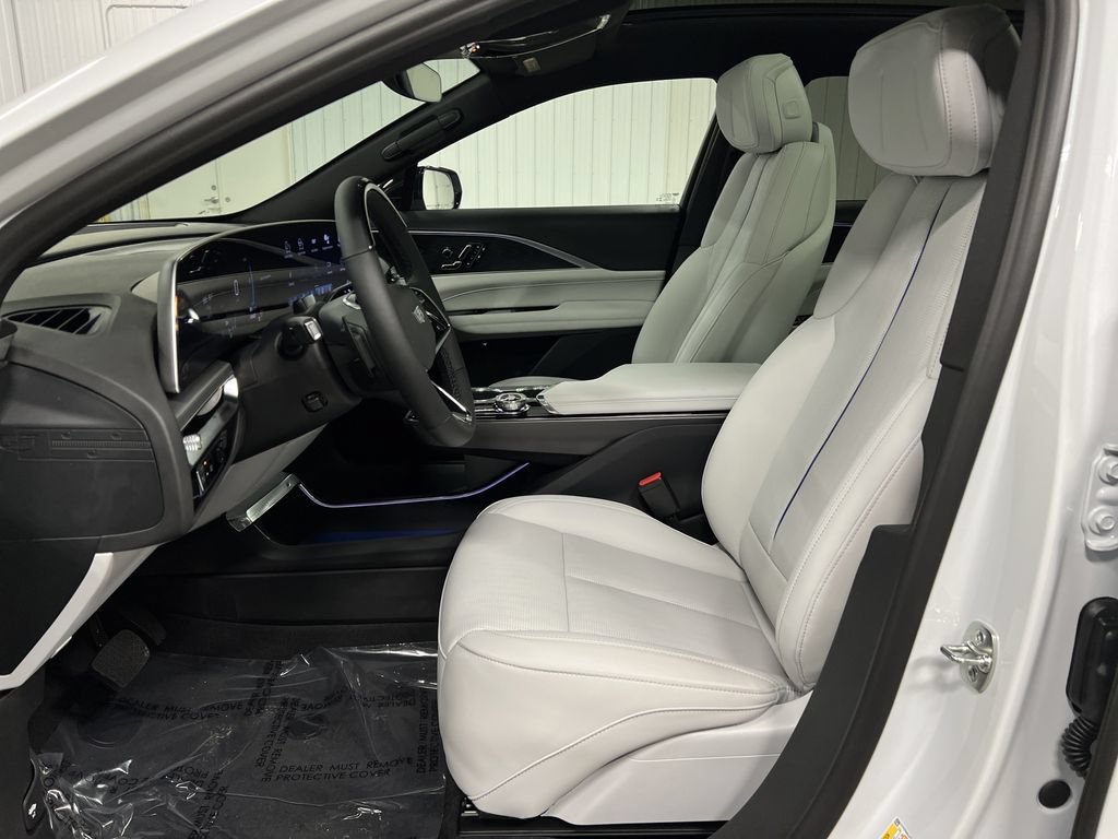 New 2026 Cadillac Lyriq Luxury AWD/4WD image 12