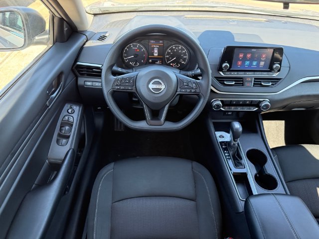Used 2024 Nissan Altima 2.5 S FWD image 20