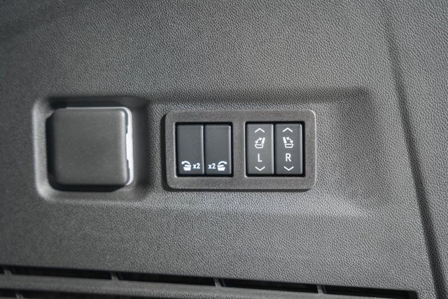 New 2026 Chevrolet Suburban High Country image 9