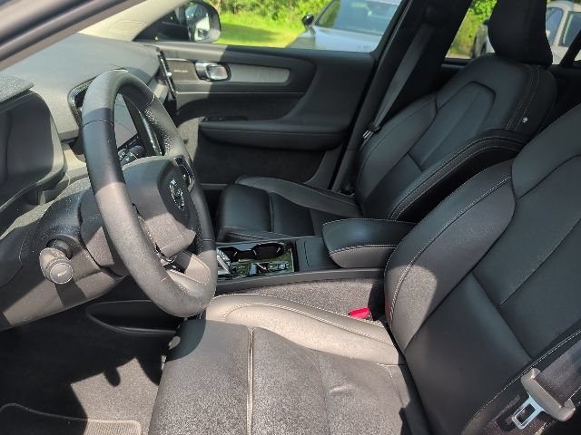 Used 2023 Volvo XC40 B5 Ultimate w/ Climate Package AWD/4WD image 11