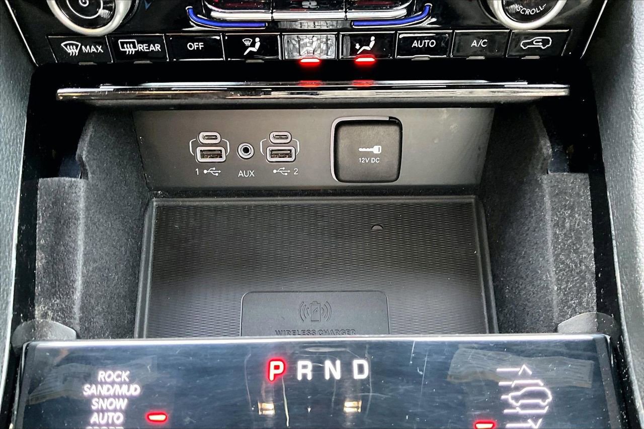 Certified 2022 Jeep Grand Cherokee Summit w/ Adv Protech Group IV image 18