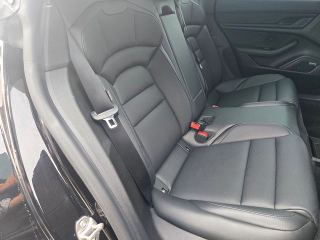 Used 2024 Porsche Taycan 4S image 19