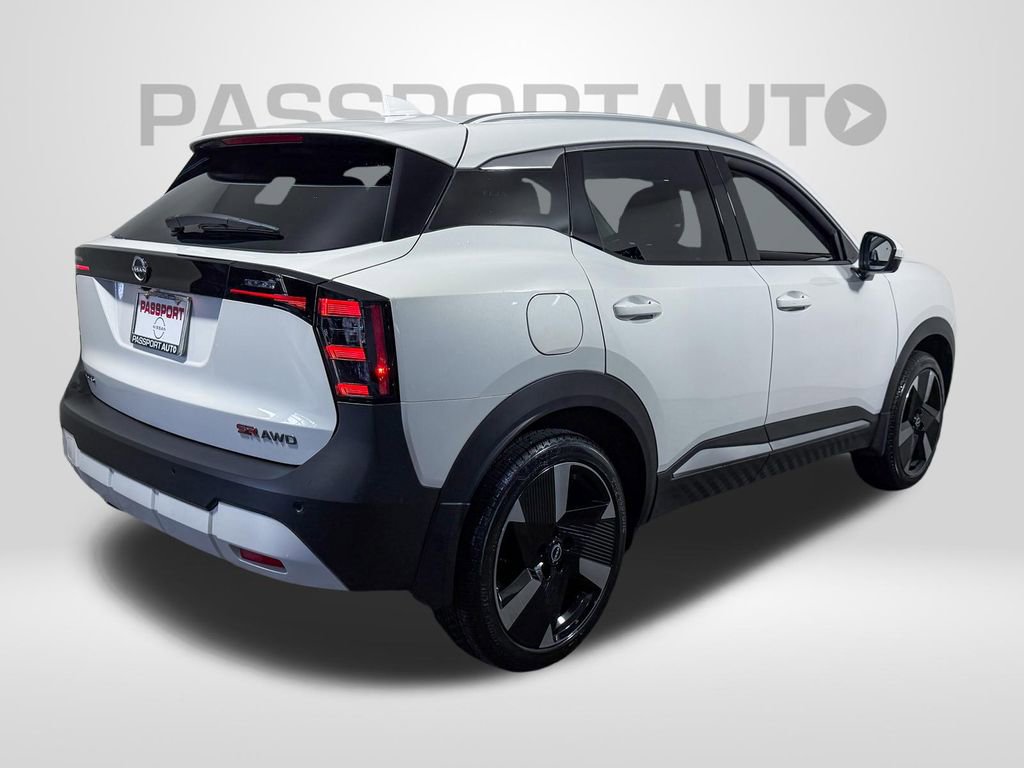 Certified 2025 Nissan Kicks SR w/ SR Premium Package AWD/4WD image 9
