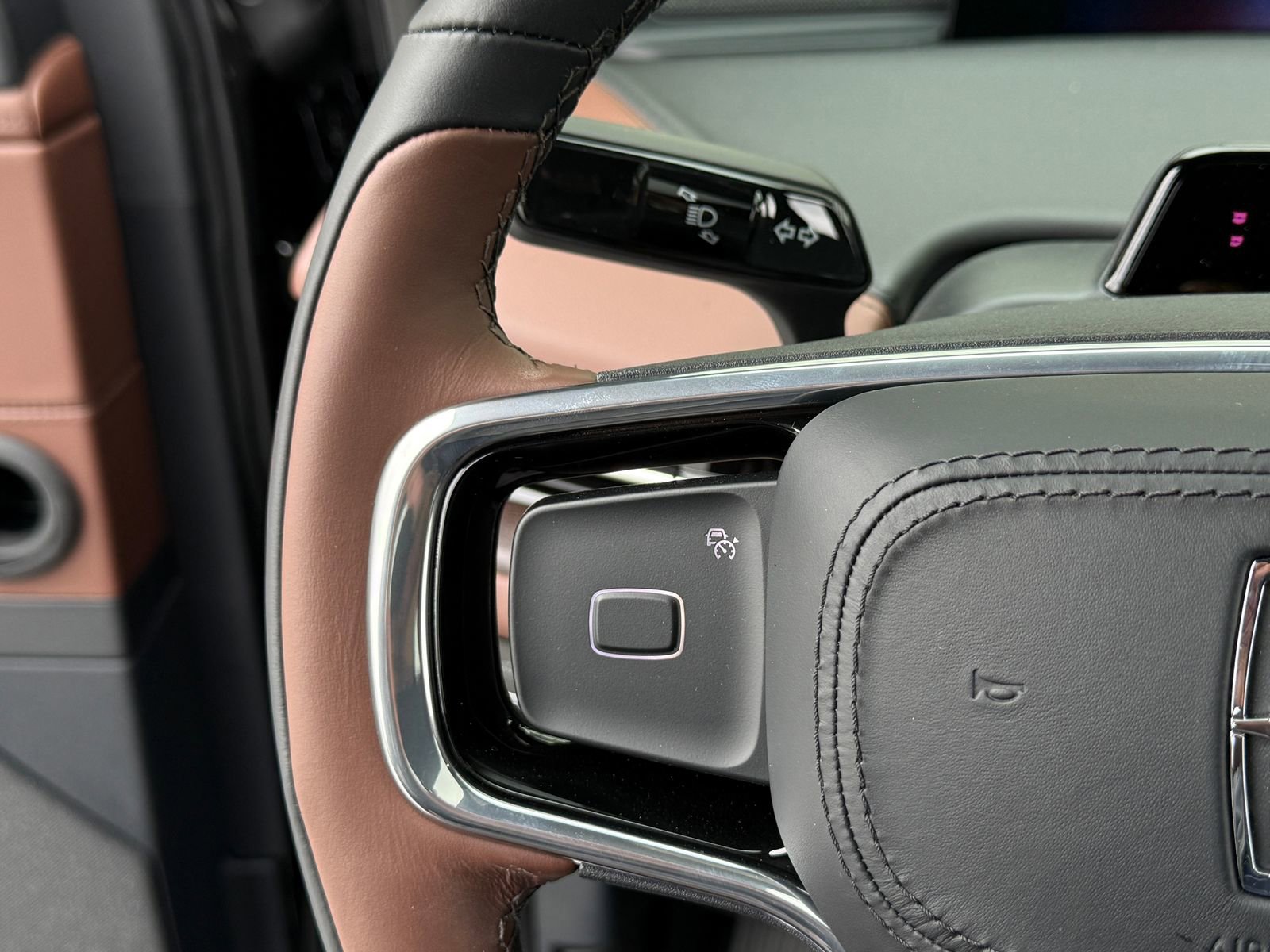 New 2026 Lincoln Navigator Reserve AWD/4WD image 37