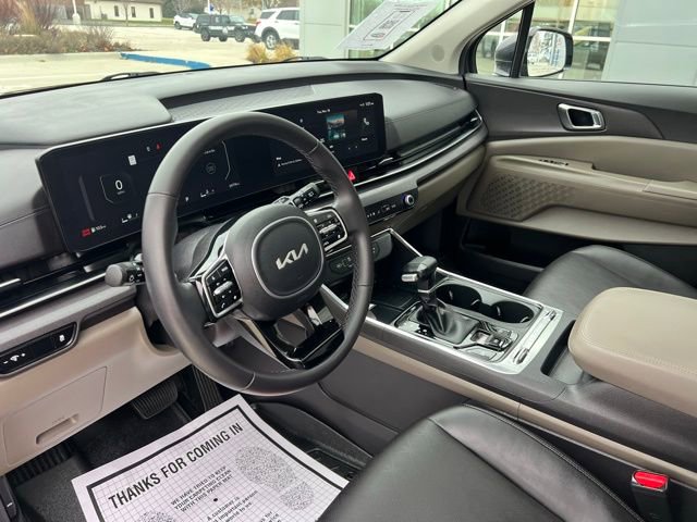 Used 2025 Kia Carnival SX image 24