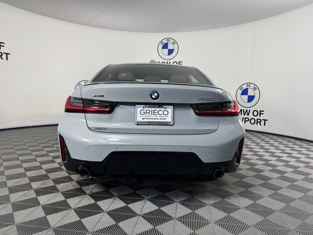 New 2026 BMW 330i xDrive Sedan w/ M Sport Package AWD/4WD image 7