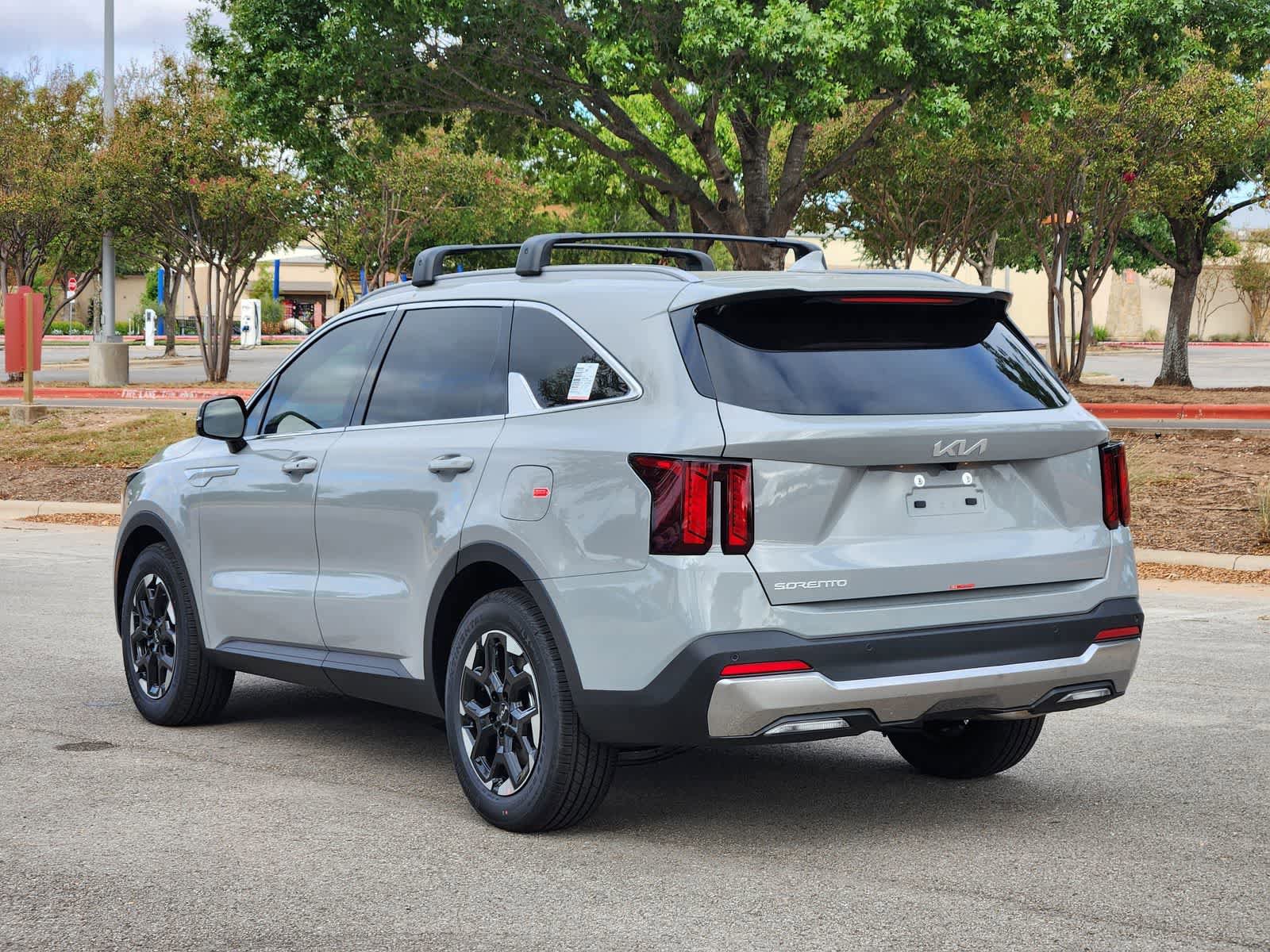 New 2026 Kia Sorento S w/ S Panoramic Sunroof Package FWD image 6