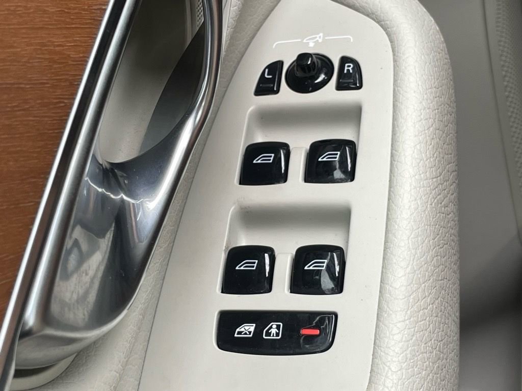 Used 2022 Volvo XC90 T6 Momentum w/ Advanced Package image 23