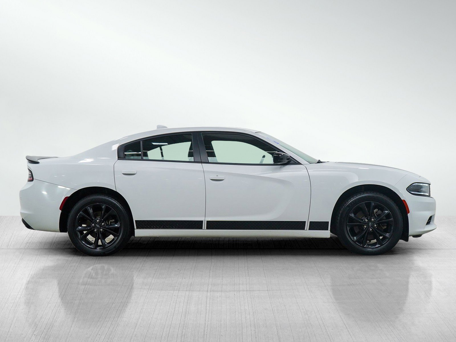 Used 2020 Dodge Charger SXT w/ Plus Group image 6