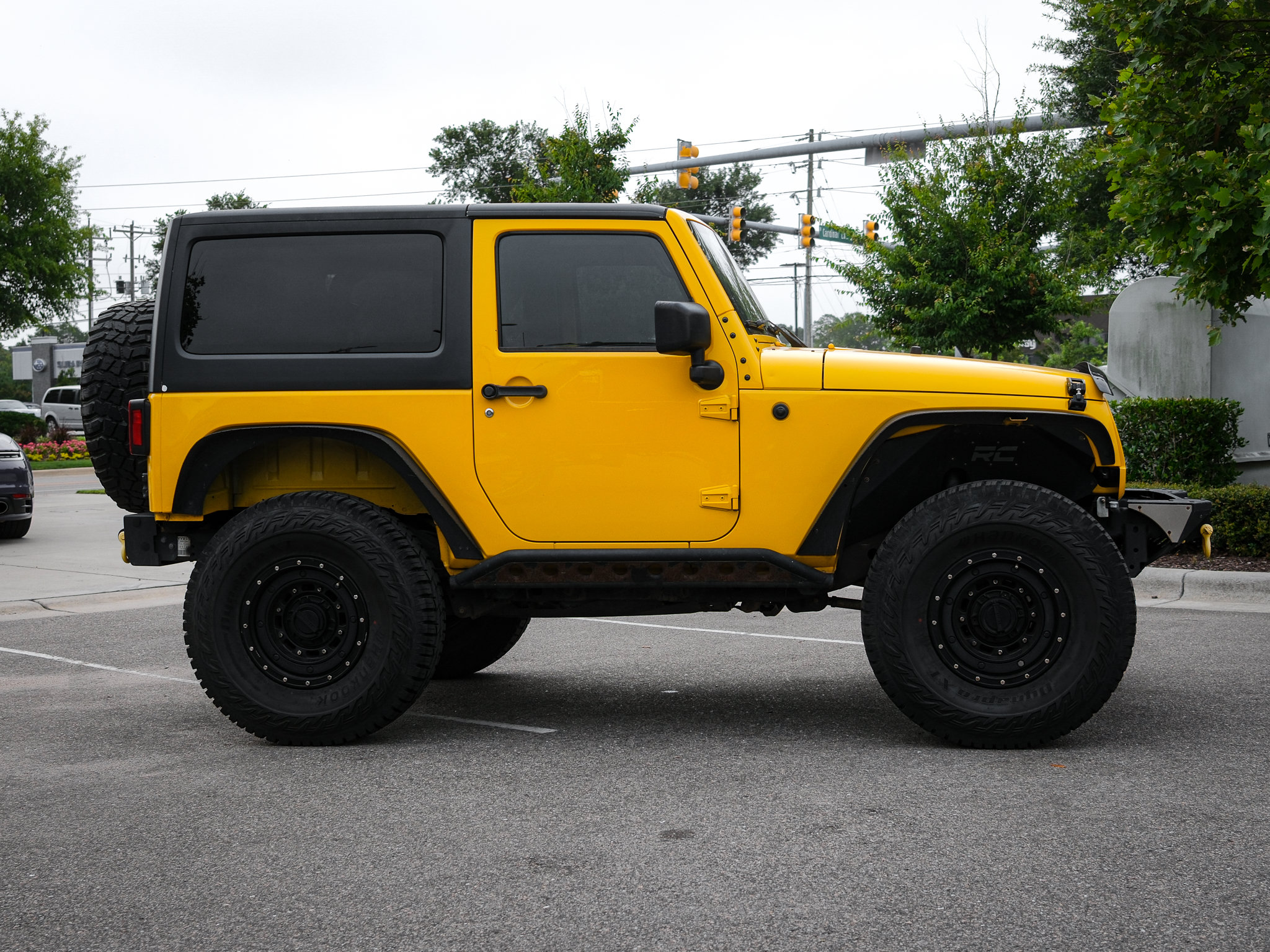 Used 2015 Jeep Wrangler Sahara AWD/4WD image 11