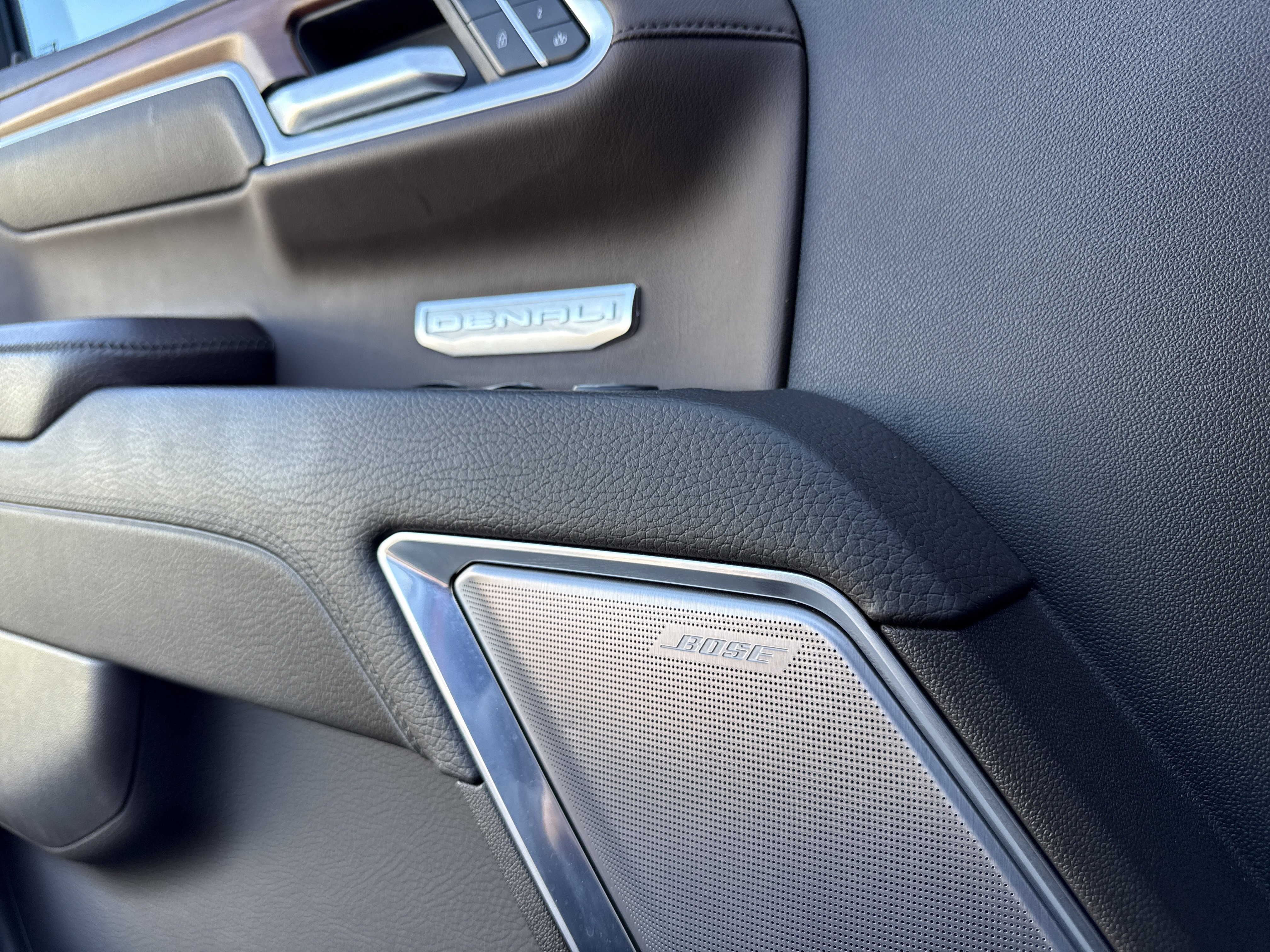 Used 2022 GMC Sierra 1500 Denali w/ Denali Reserve Package image 13