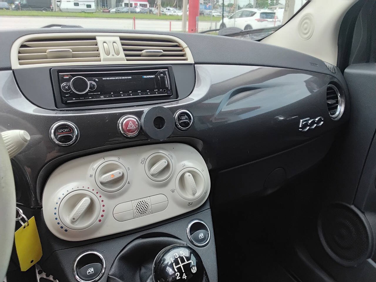Used 2015 FIAT 500 Pop FWD image 7
