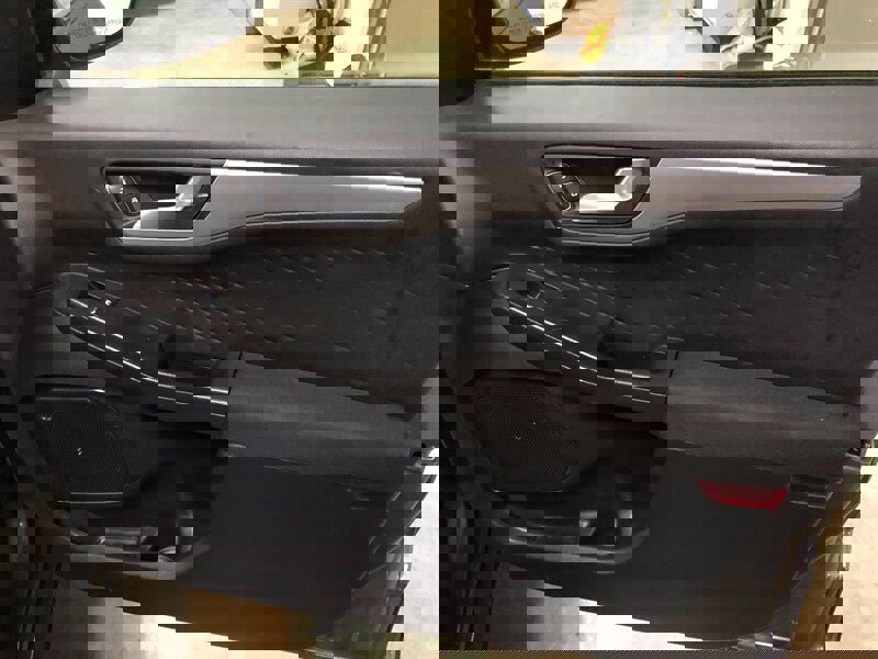 Used 2020 Ford Escape SE image 20