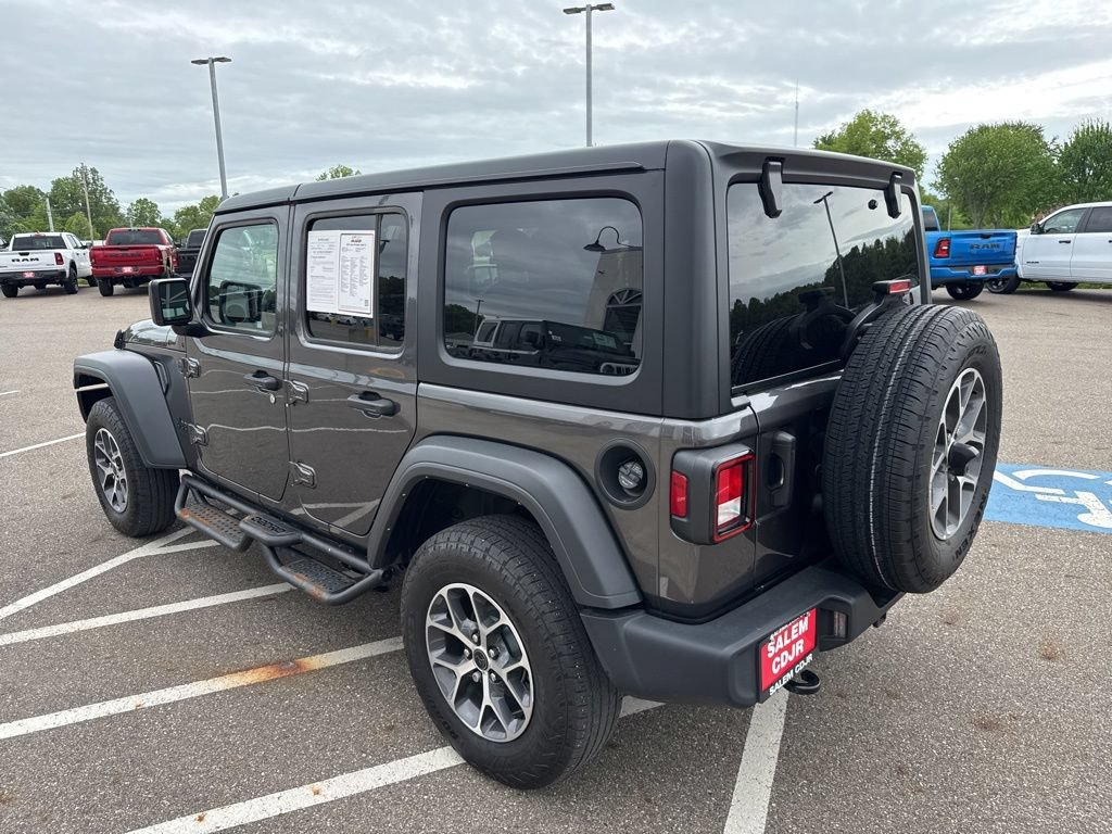 Used 2024 Jeep Wrangler Unlimited Sport AWD/4WD image 6