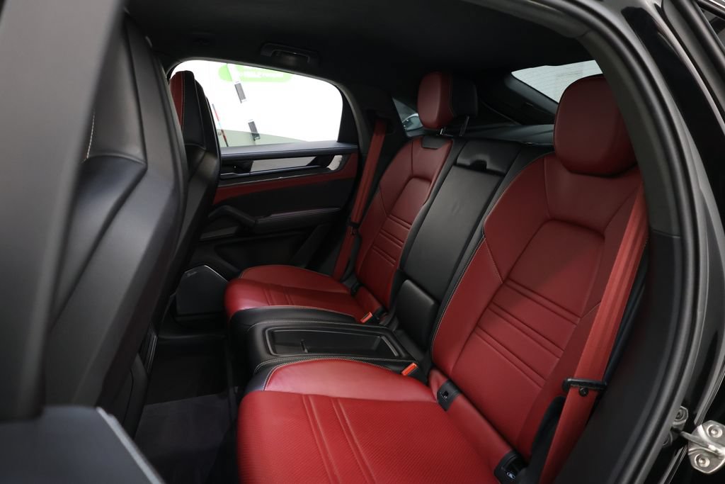 Used 2024 Porsche Cayenne Turbo GT AWD/4WD image 52