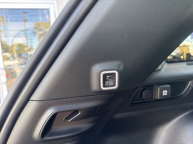 Used 2024 Jeep Grand Cherokee Altitude image 23