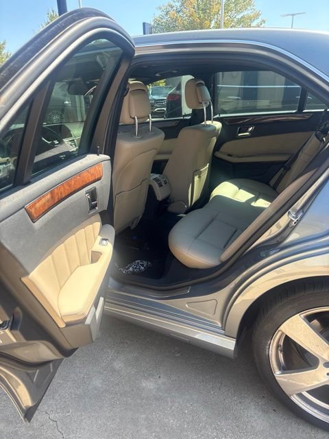 Used 2011 Mercedes-Benz E 350 Sedan image 4