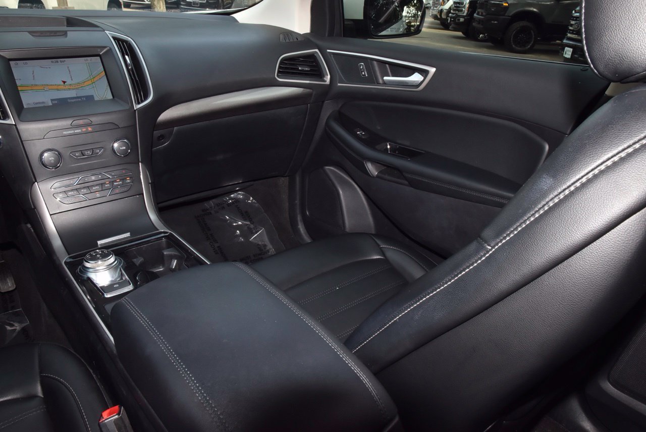 Used 2020 Ford Edge SEL w/ Convenience Package FWD image 17