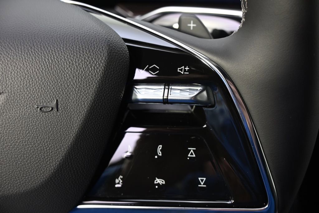 New 2026 Cadillac Escalade ESV Luxury w/ Touring Package image 36