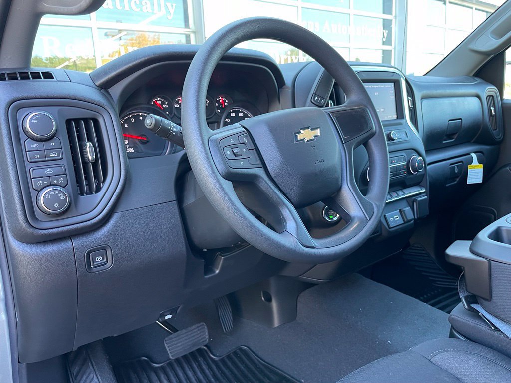 New 2026 Chevrolet Silverado 1500 Custom w/ Turbomax Blackout Package AWD/4WD image 10