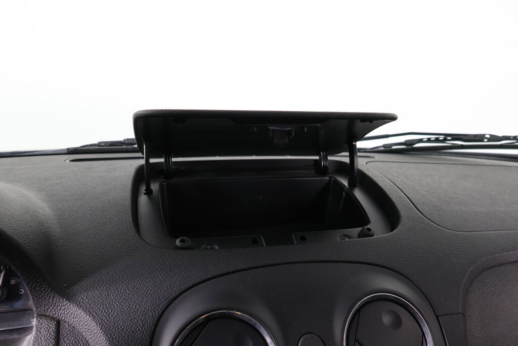 Used 2010 Chevrolet HHR LT image 32