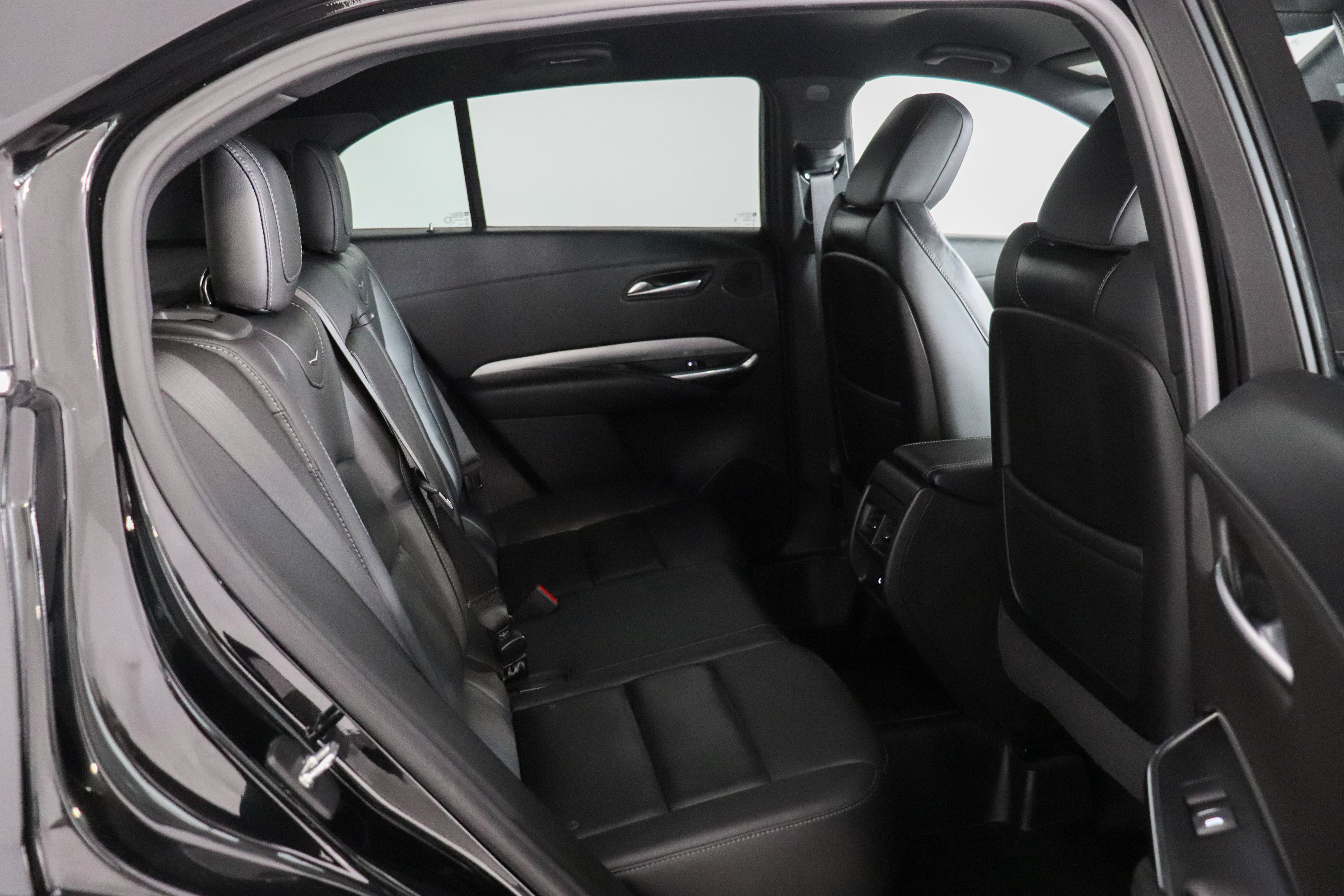 Used 2023 Cadillac XT4 Premium Luxury AWD/4WD image 22