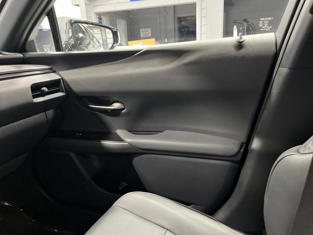 Used 2022 Lexus UX 250h w/ Premium Package AWD/4WD image 18